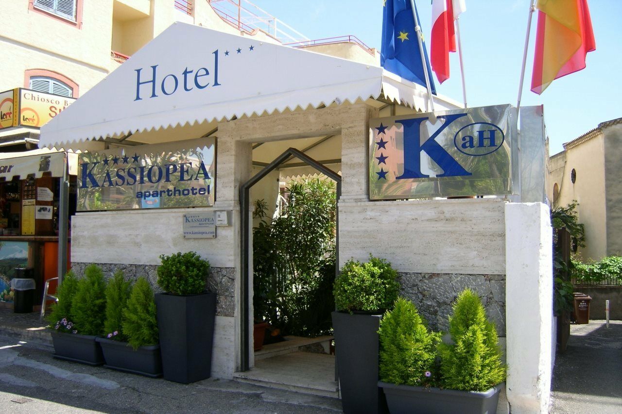 Aparthotel Kassiopea Giardini Naxos Exteriér fotografie